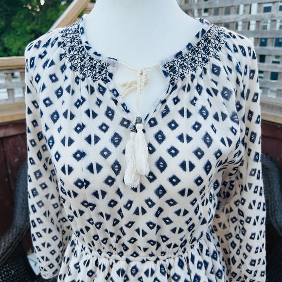 Forever 21 Peasant Blouse Dress with geometric pattern (size M) - Picture 5 of 11